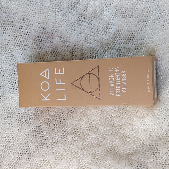 KOA LIFE Vit-C Brightening Cleanser, 100ml/3.38fl oz - Picture 3 of 10
